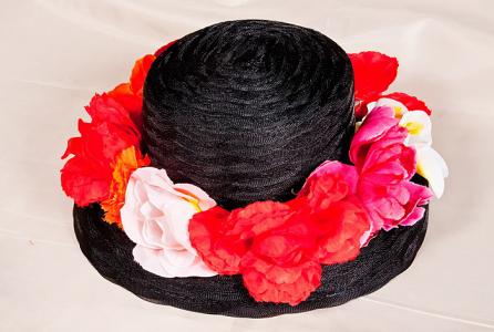 Шляпа с цветами
